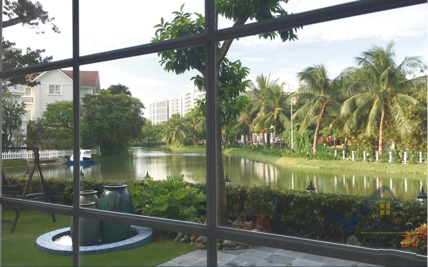 Biệt thự đơn lập cho thuê Vinhome Riverside, full nội thất 4PN 8
