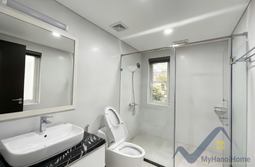 Biệt thự đơn lập cho thuê Vinhomes Riverside 4PN, có thang máy 15