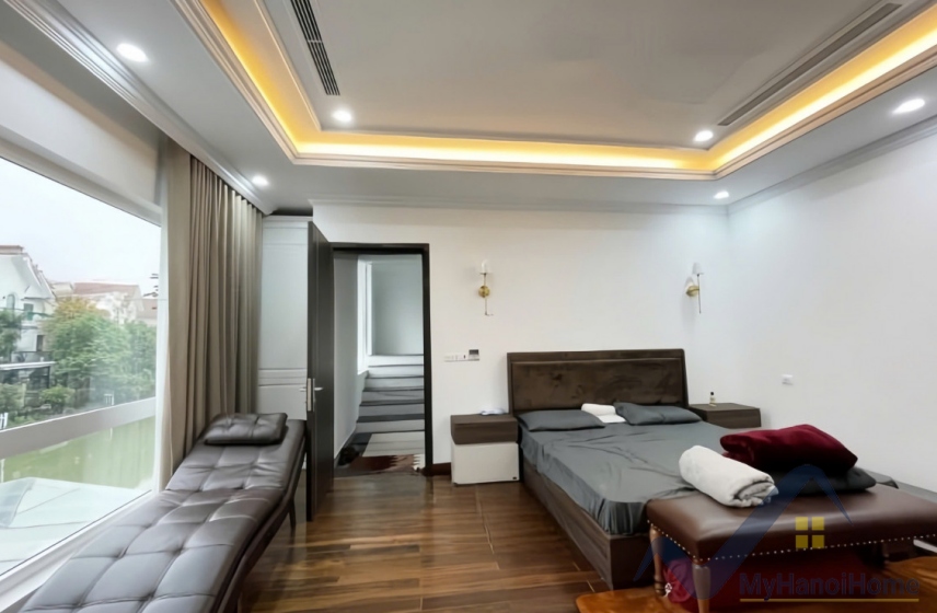 Biệt thự đơn lập cho thuê Vinhomes Riverside 4PN, có thang máy 16