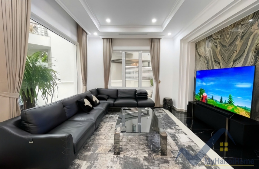 Biệt thự đơn lập cho thuê Vinhomes Riverside 4PN, có thang máy 2