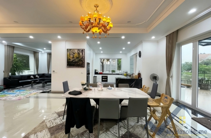 Biệt thự đơn lập cho thuê Vinhomes Riverside 4PN, có thang máy 4