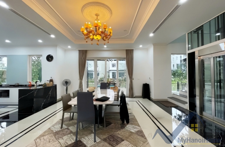 Biệt thự đơn lập cho thuê Vinhomes Riverside 4PN, có thang máy 5