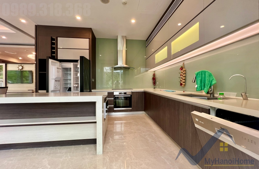 Biệt thự đơn lập cho thuê Vinhomes Riverside 4PN trang bị đủ đồ 6
