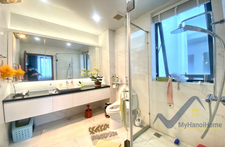 Biệt thự đơn lập cho thuê Vinhomes Riverside full nội thất 17