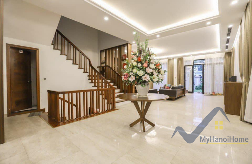 Biệt thự đơn lập cho thuê Vinhomes Riverside full nội thất 2
