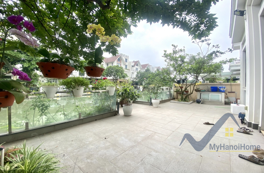 Biệt thự đơn lập cho thuê Vinhomes Riverside full nội thất 8