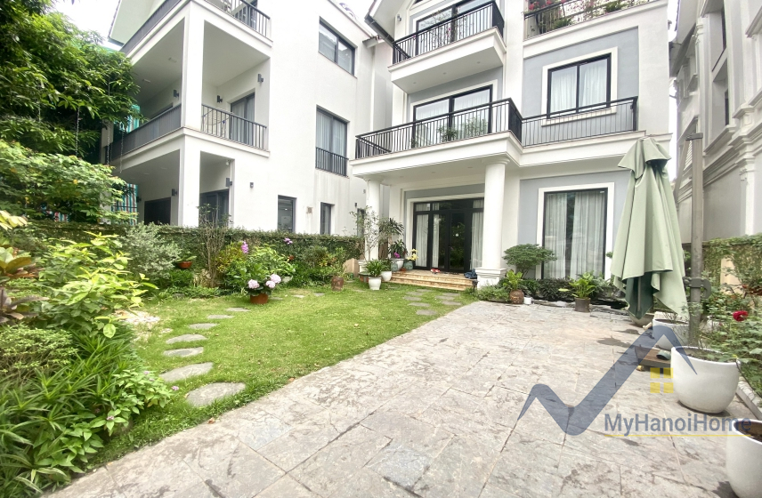 Biệt thự đơn lập cho thuê Vinhomes Riverside full nội thất 9