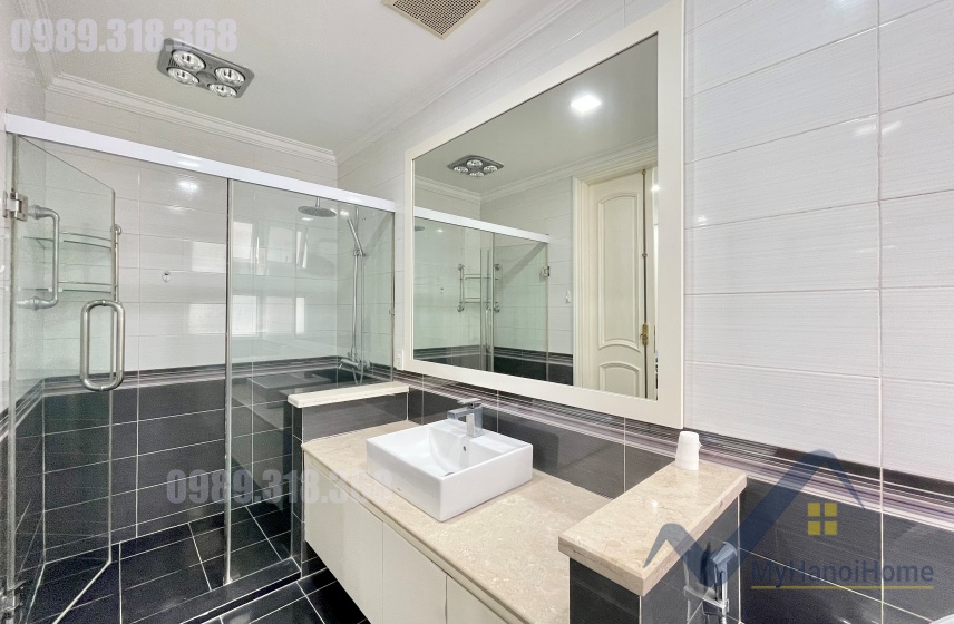 Biệt thự đơn lập cho thuê Vinhomes Riverside gần BIS 15
