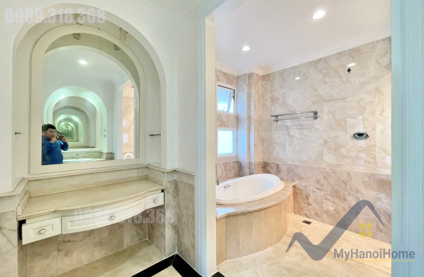 Biệt thự đơn lập cho thuê Vinhomes Riverside gần BIS 19