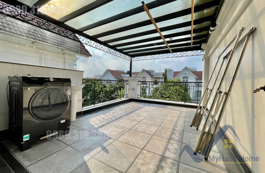 Biệt thự đơn lập cho thuê Vinhomes Riverside gần BIS 26