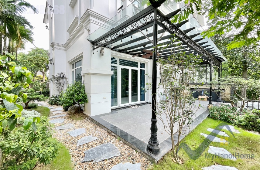 Biệt thự đơn lập cho thuê Vinhomes Riverside gần BIS 8