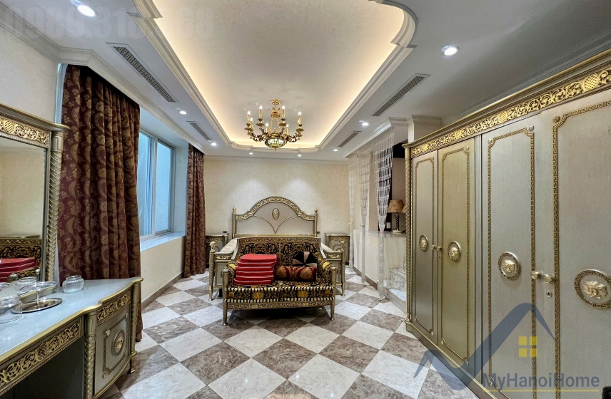 Biệt thự đơn lập cho thuê Vinhomes Riverside, thang máy, vườn rộng 10