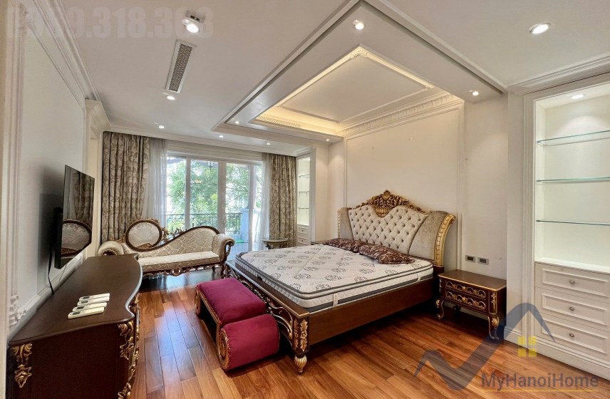 Biệt thự đơn lập cho thuê Vinhomes Riverside, thang máy, vườn rộng 11