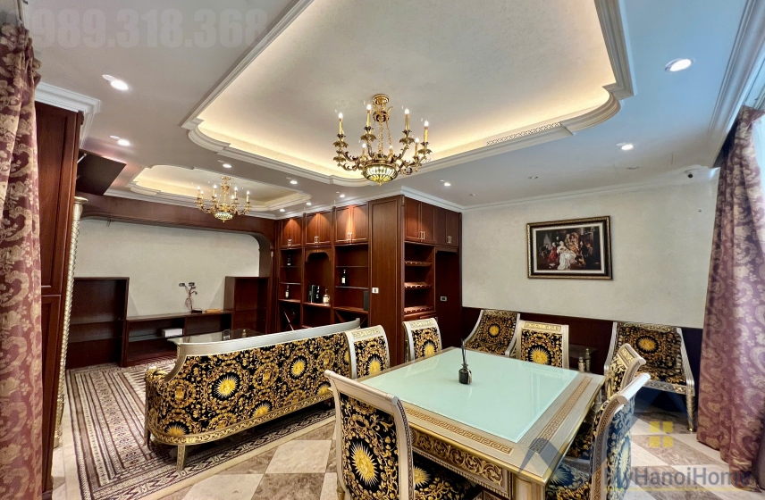 Biệt thự đơn lập cho thuê Vinhomes Riverside, thang máy, vườn rộng 9