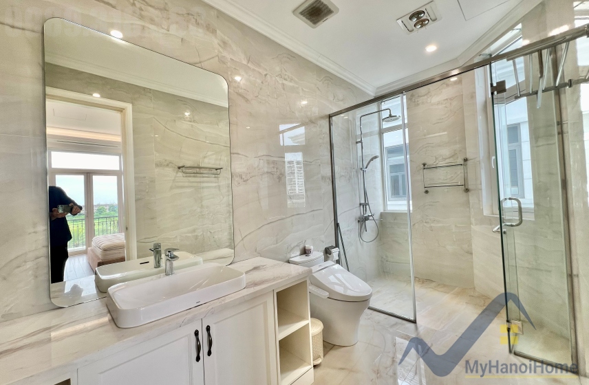 Biệt thự đơn lập cho thuê Vinhomes The Harmony nội thất hiện đại 29