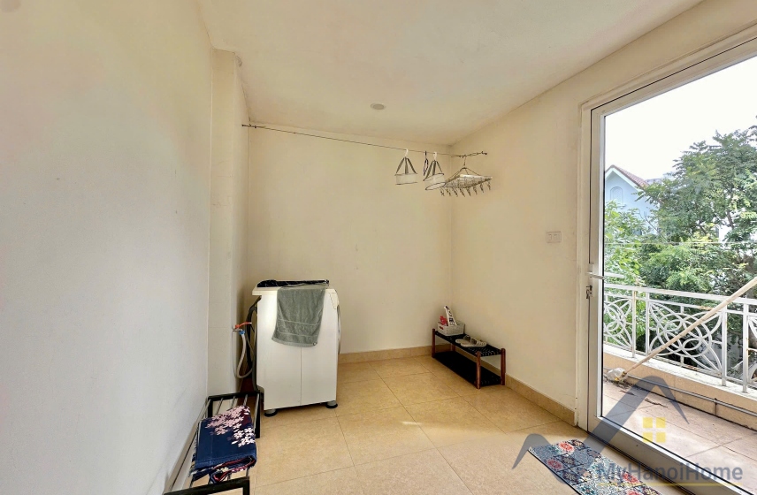 Biệt thự đơn lập nhỏ Vinhomes Riverside cho thuê gần BIS 10