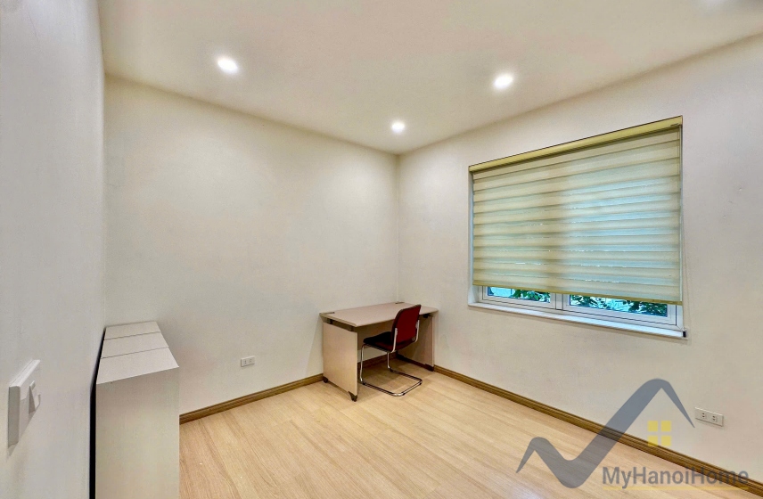 Biệt thự đơn lập nhỏ Vinhomes Riverside cho thuê gần BIS 12