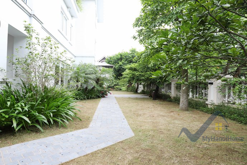 Biệt thự đơn lập siêu rộng Vinhomes Riverside cho thuê 25