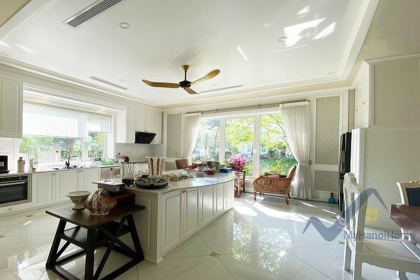 Biệt thự đơn lập siêu rộng Vinhomes Riverside cho thuê 4