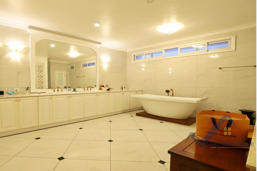 Biệt thự đơn lập siêu rộng Vinhomes Riverside cho thuê 7