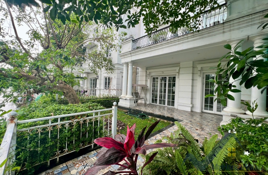 Biệt thự đơn lập view sông cho thuê tại Vinhomes Riverside đủ đồ 5