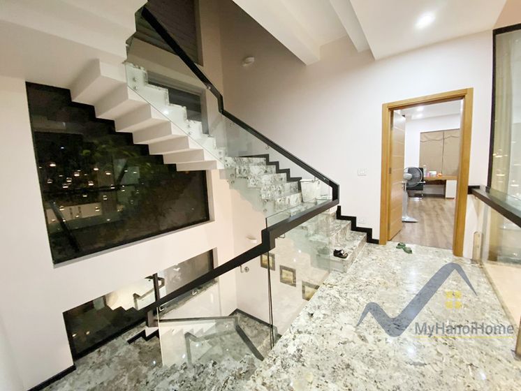Biệt thự đơn lập Vinhomes Riverside cần bán, đã hoàn thiện nội thất 3
