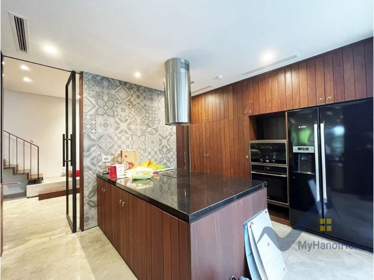 Biệt thự đơn lập Vinhomes Riverside cho thuê có bể bơi 5