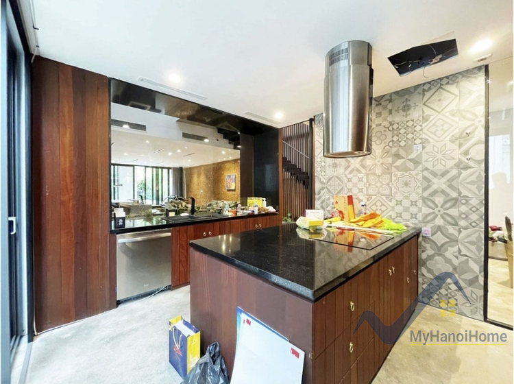 Biệt thự đơn lập Vinhomes Riverside cho thuê có bể bơi 6