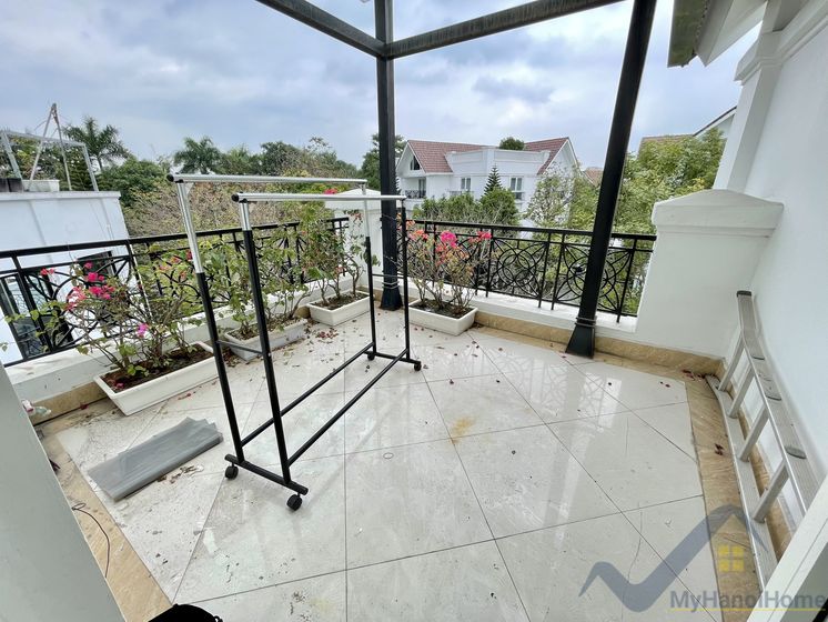 Biệt thự đơn lập Vinhomes Riverside cho thuê có hầm rộng 23