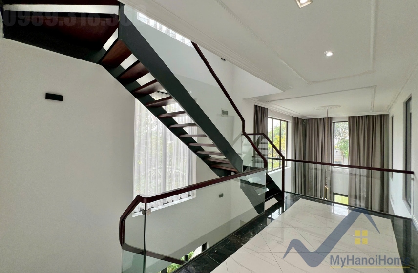 Biệt thự đơn lập Vinhomes Riverside cho thuê có thang máy 19