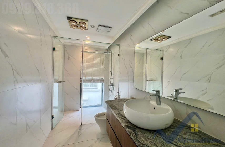 Biệt thự đơn lập Vinhomes Riverside cho thuê có thang máy 23