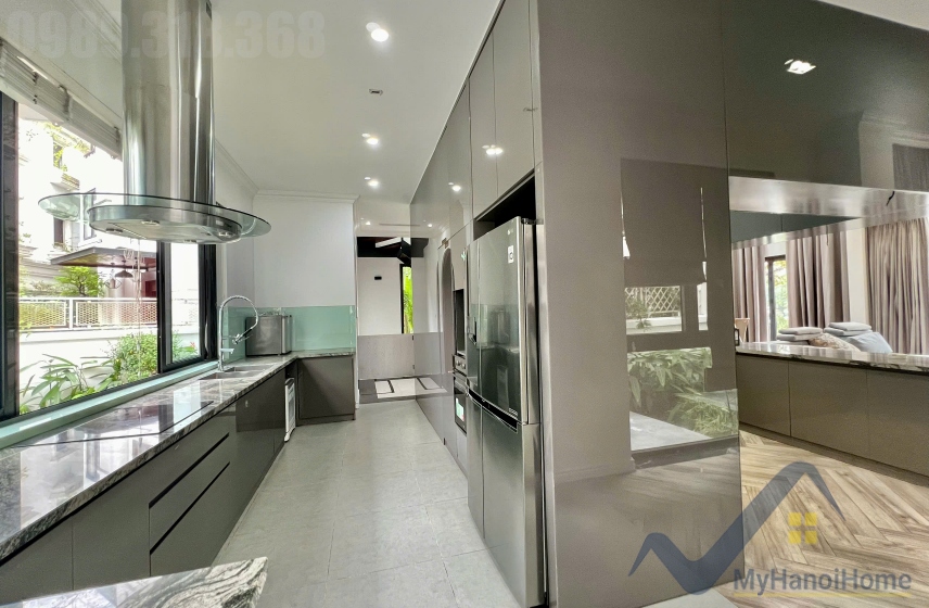 Biệt thự đơn lập Vinhomes Riverside cho thuê có thang máy 8