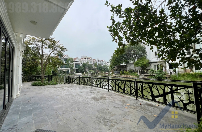 Biệt thự đơn lập Vinhomes Riverside cho thuê có thang máy 9