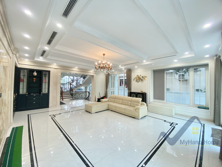 Biệt thự đơn lập Vinhomes Riverside cho thuê, đủ nội thất, gần BIS 1