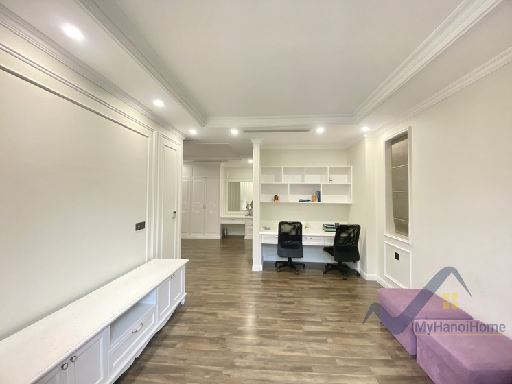 Biệt thự đơn lập Vinhomes Riverside cho thuê, đủ nội thất, gần BIS 13