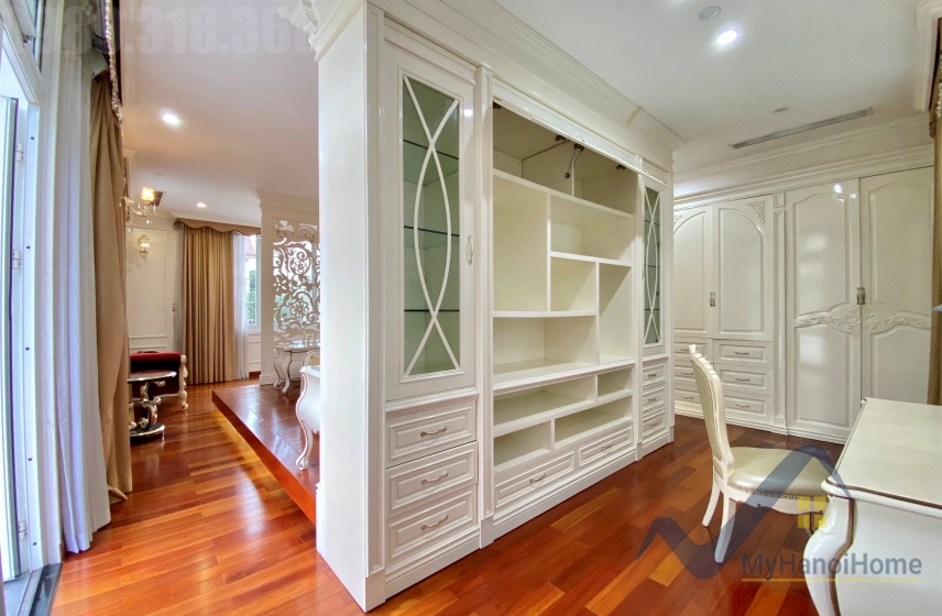 Biệt thự đơn lập Vinhomes Riverside cho thuê sân vườn rộng 12