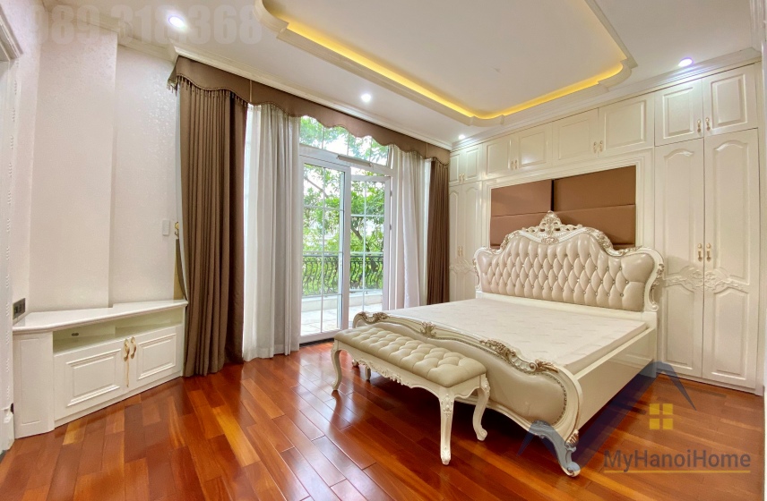 Biệt thự đơn lập Vinhomes Riverside cho thuê sân vườn rộng 16