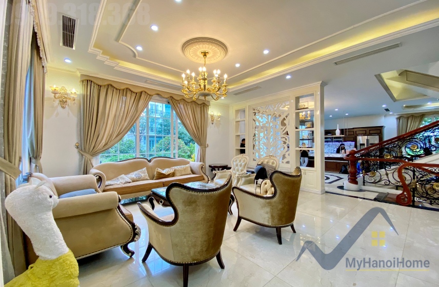 Biệt thự đơn lập Vinhomes Riverside cho thuê sân vườn rộng 2