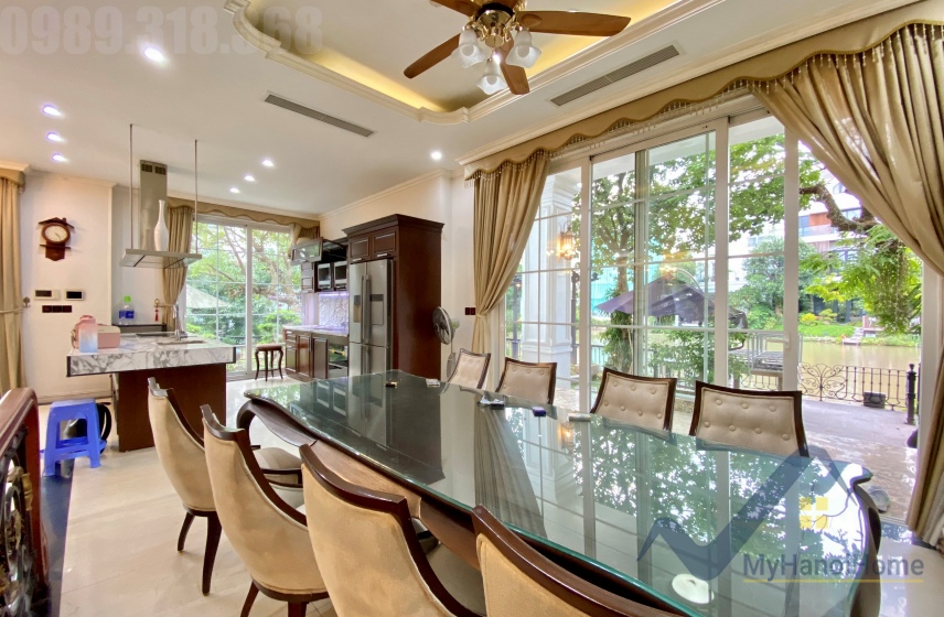 Biệt thự đơn lập Vinhomes Riverside cho thuê sân vườn rộng 3