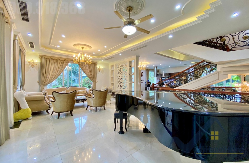 Biệt thự đơn lập Vinhomes Riverside cho thuê sân vườn rộng 4