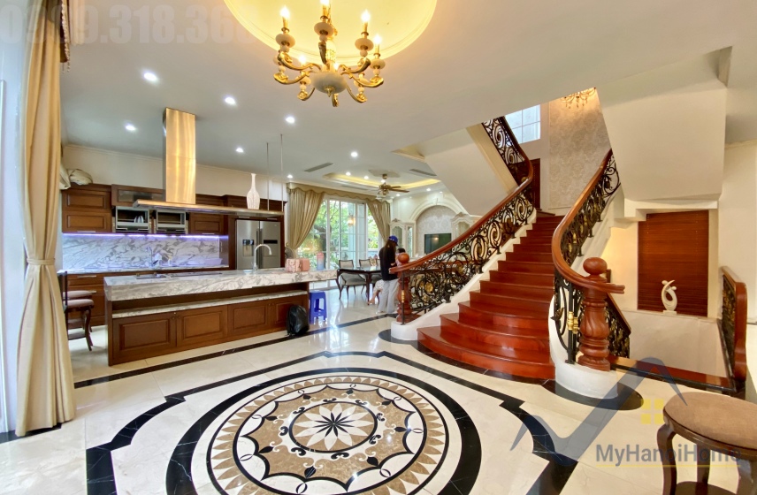 Biệt thự đơn lập Vinhomes Riverside cho thuê sân vườn rộng 5