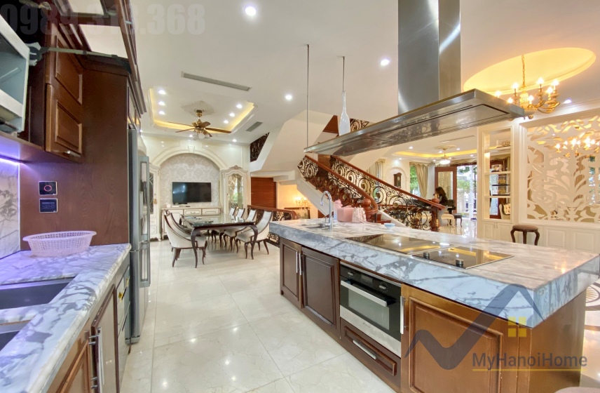 Biệt thự đơn lập Vinhomes Riverside cho thuê sân vườn rộng 6
