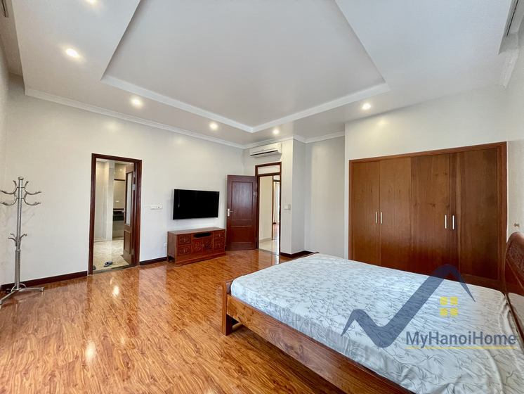 Biệt thự đơn lập Vinhomes Riverside cho thuê trang bị đủ đồ 10