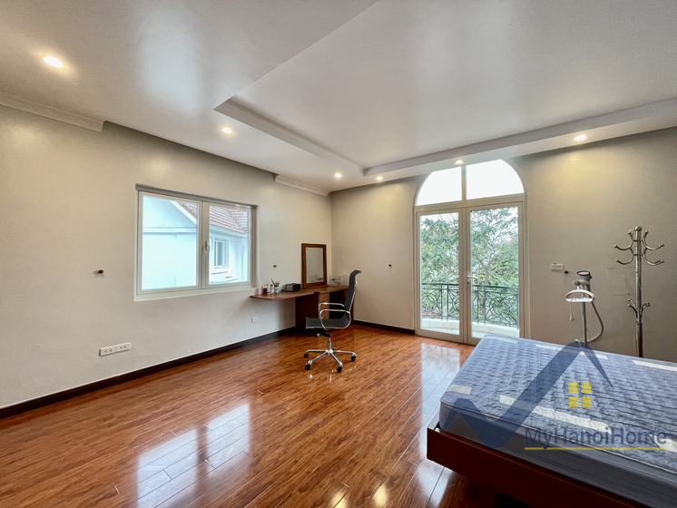 Biệt thự đơn lập Vinhomes Riverside cho thuê trang bị đủ đồ 14