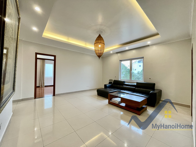 Biệt thự đơn lập Vinhomes Riverside cho thuê trang bị đủ đồ 4