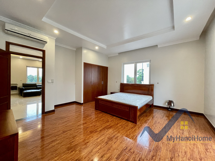 Biệt thự đơn lập Vinhomes Riverside cho thuê trang bị đủ đồ 9