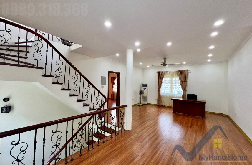 Biệt thự đủ đồ cho thuê tại Hoa Phượng Vinhomes Riverside 15