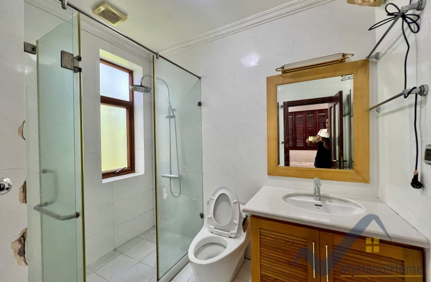 Biệt thự đủ đồ Vinhomes Riverside cho thuê có tầng hầm 10