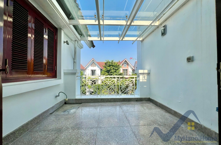 Biệt thự đủ đồ Vinhomes Riverside cho thuê có tầng hầm 18