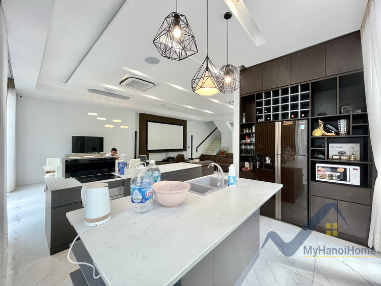 Biệt thự full đồ Vinhome Riverside 4 phòng ngủ có bể bơi cho thuê 6